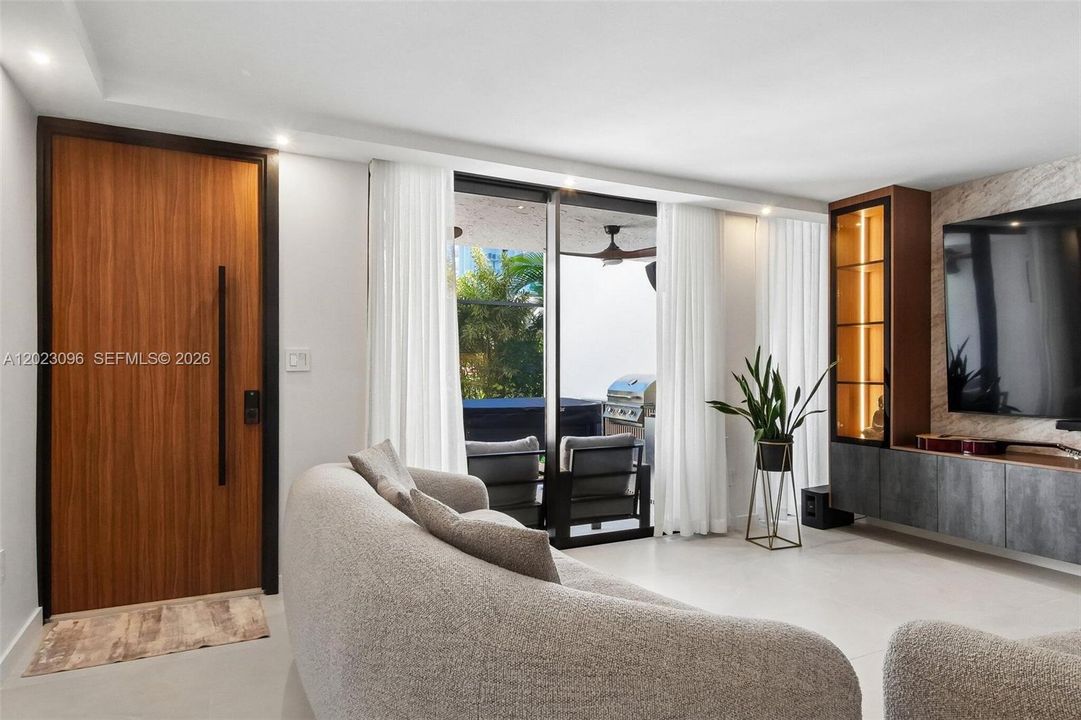 En Venta: $1,895,000 (2 camas, 3 baños, 1404 Pies cuadrados)