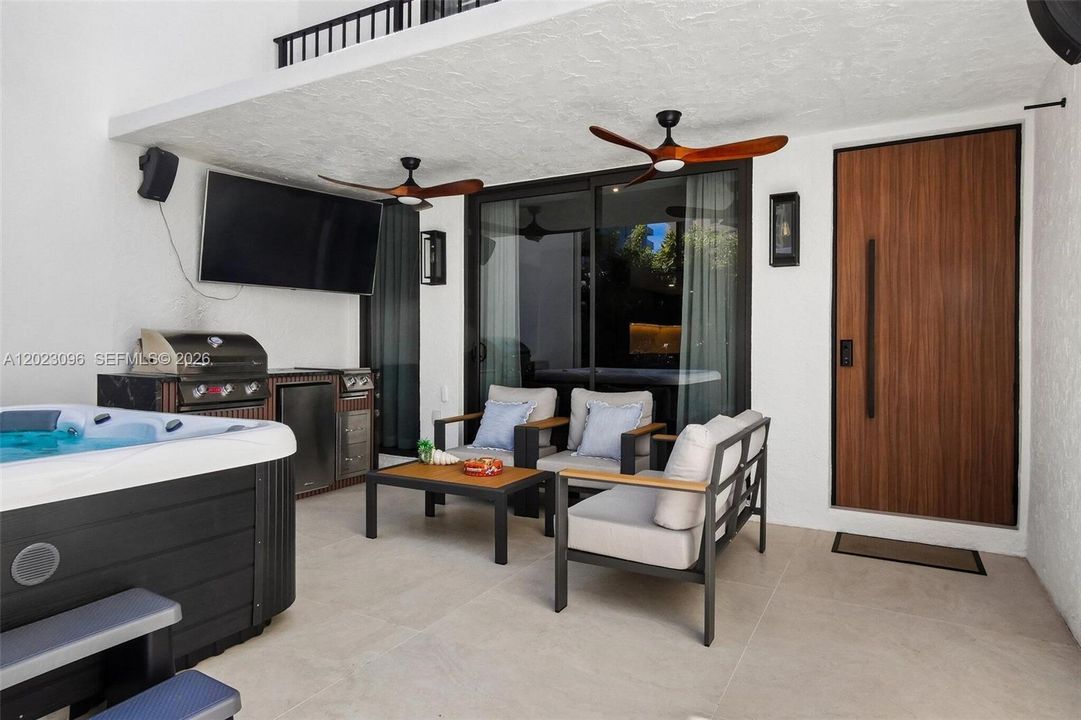 En Venta: $1,895,000 (2 camas, 3 baños, 1404 Pies cuadrados)