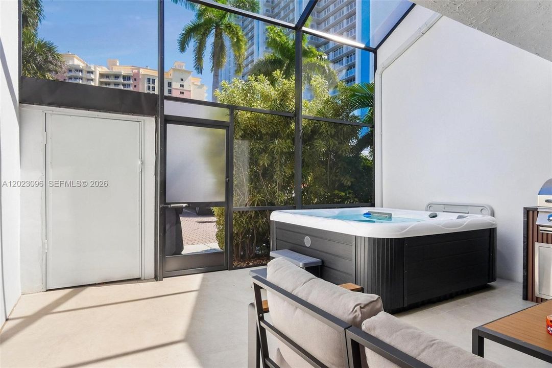 En Venta: $1,895,000 (2 camas, 3 baños, 1404 Pies cuadrados)
