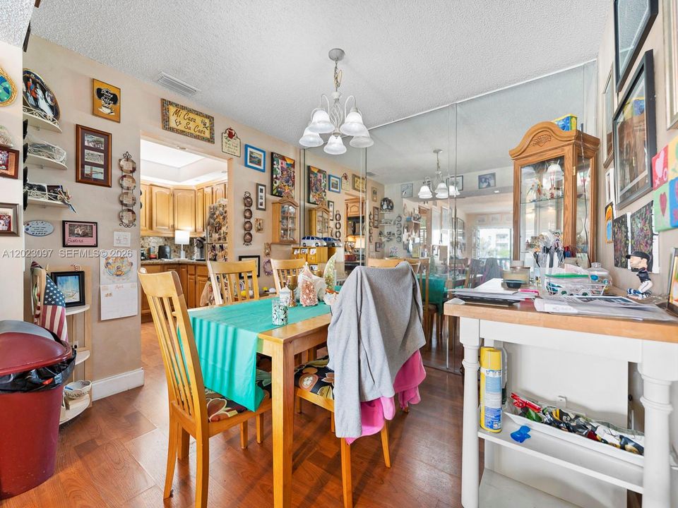 For Sale: $260,000 (2 beds, 2 baths, 1192 Square Feet)