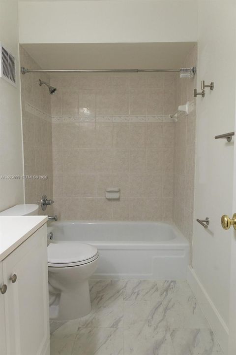 В аренду: $2,700 (3 спален, 2 ванн, 1630 Квадратных фут)