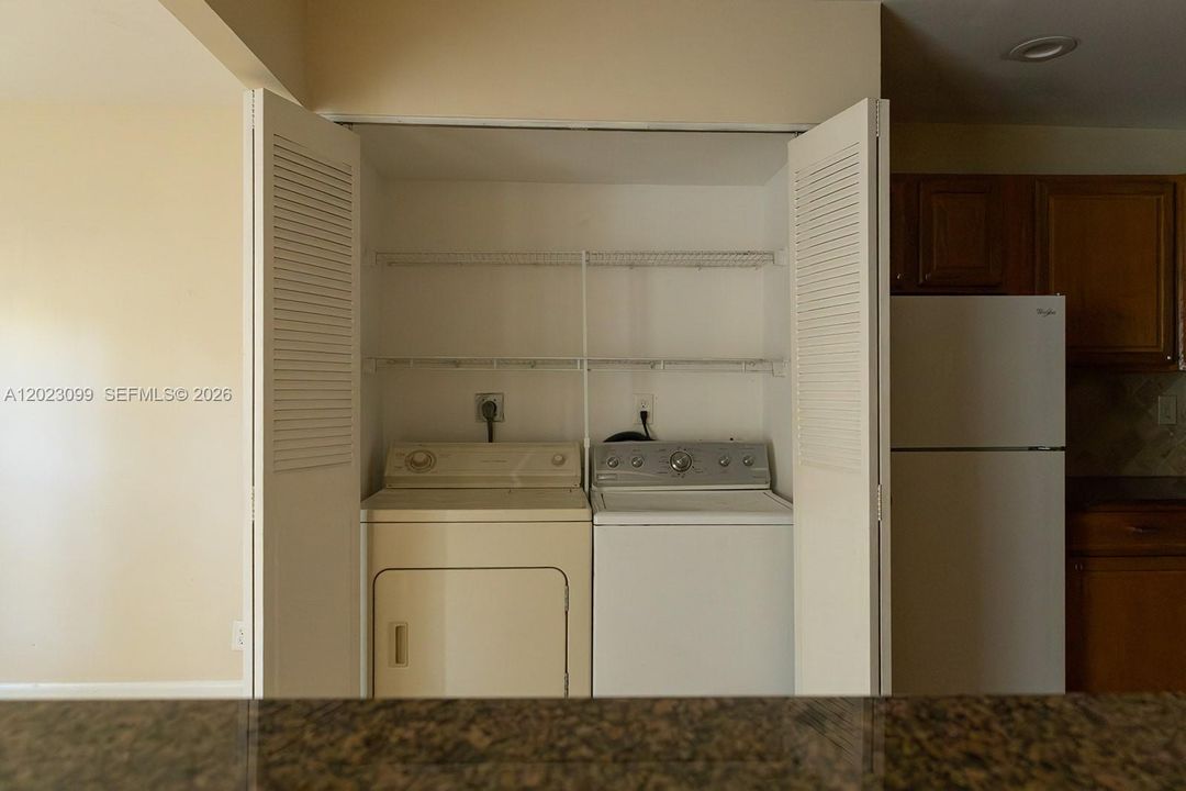 В аренду: $2,700 (3 спален, 2 ванн, 1630 Квадратных фут)