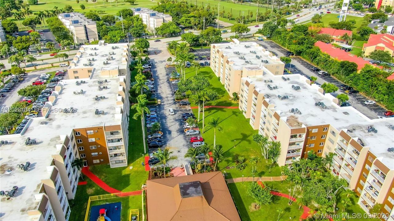 For Rent: $2,100 (2 beds, 1 baths, 980 Square Feet)