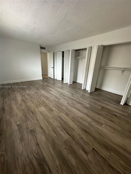 For Rent: $2,100 (2 beds, 1 baths, 980 Square Feet)