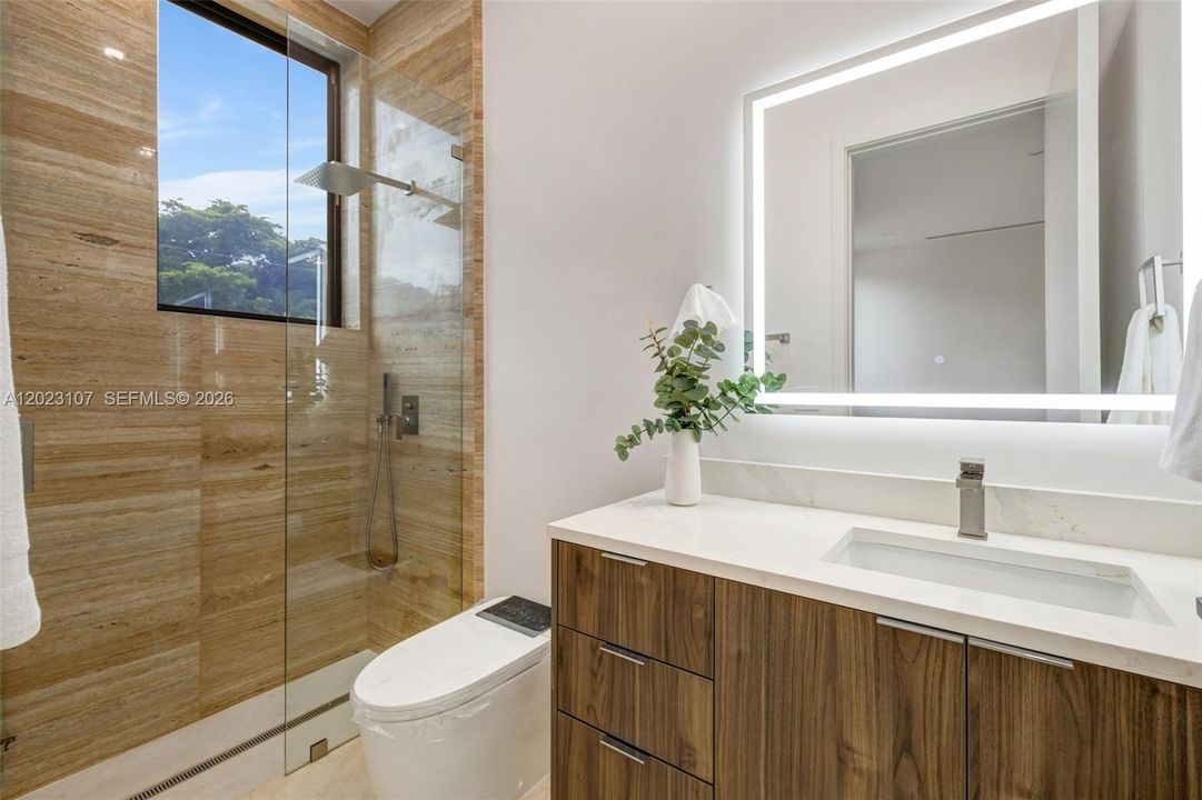 For Sale: $5,995,000 (7 beds, 7 baths, 6006 Square Feet)