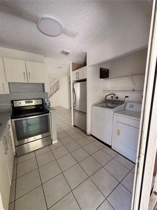 En Renta: $2,850 (3 camas, 3 baños, 1280 Pies cuadrados)