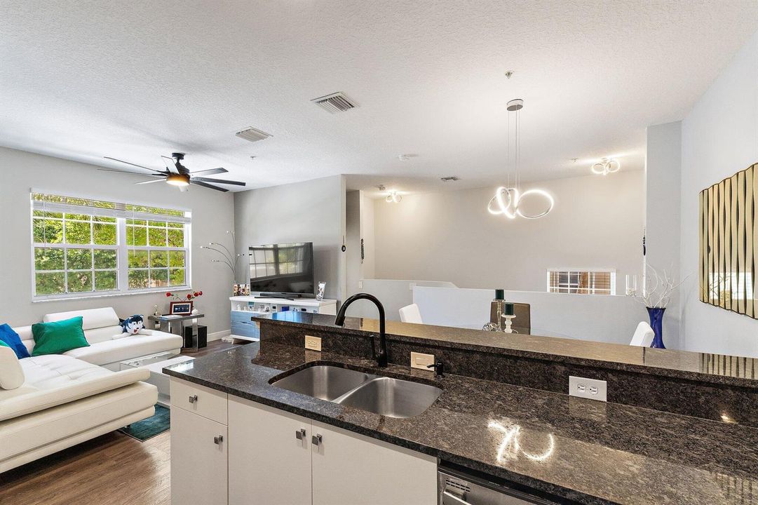 038-114LighthouseCir-UnitC-SMALL