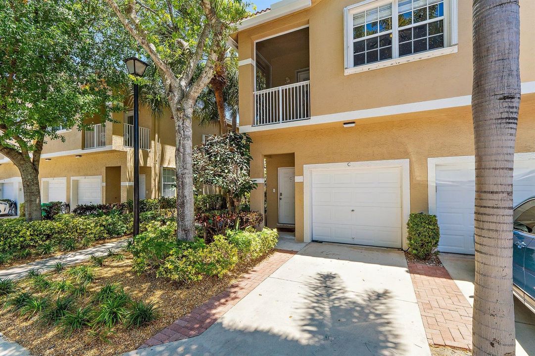 022-114LighthouseCir-UnitC-SMALL