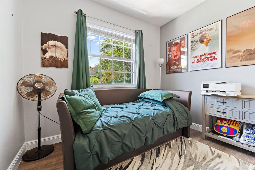 039-114LighthouseCir-UnitC-SMALL