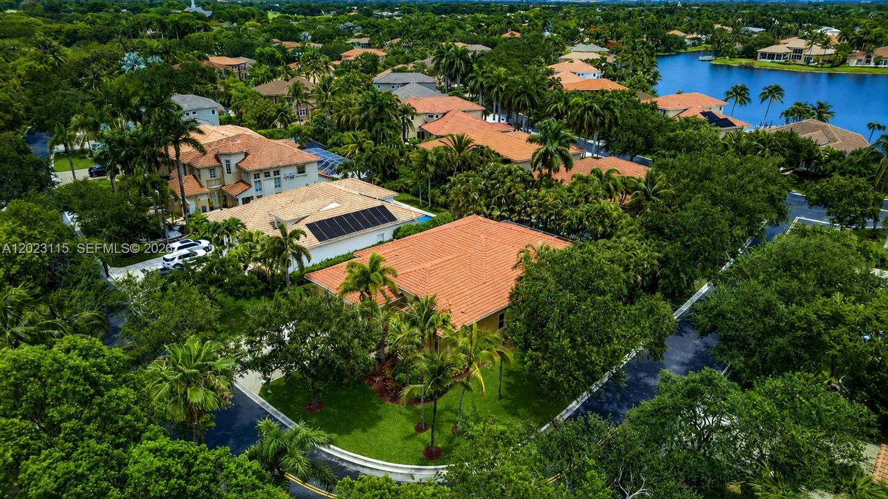 На продажу: $999,000 (5 спален, 3 ванн, 3063 Квадратных фут)