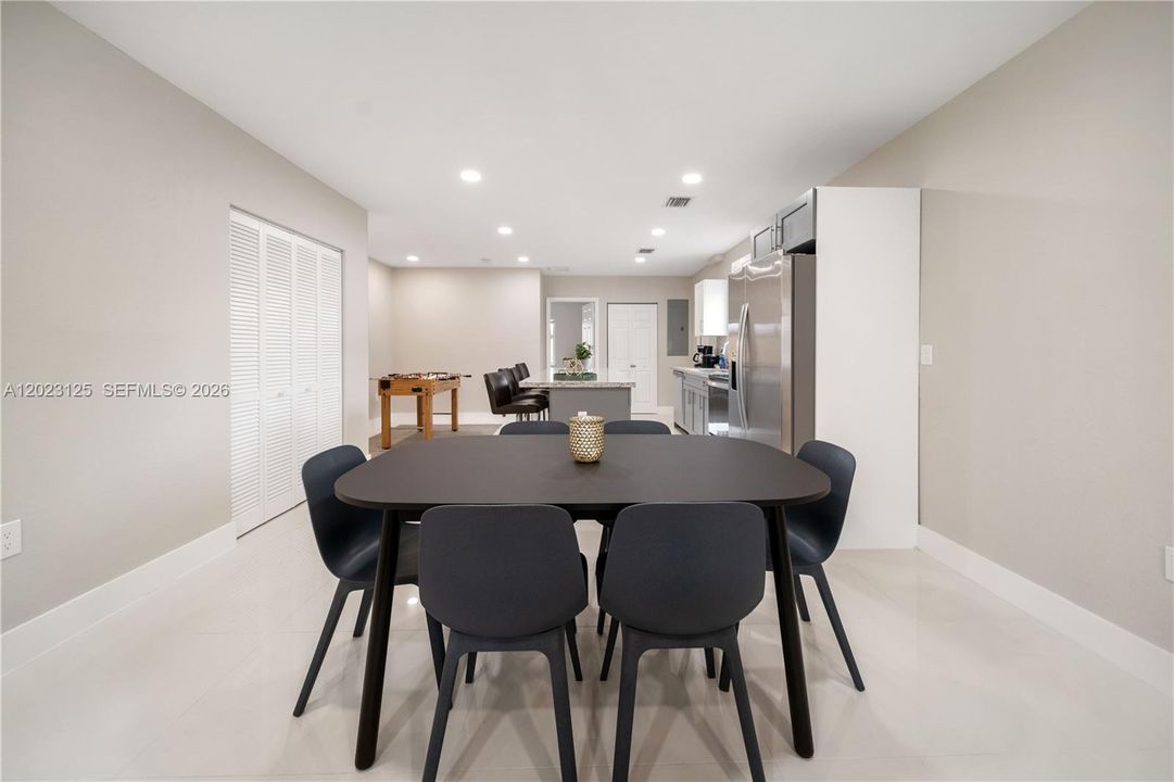 For Rent: $3,800 (4 beds, 3 baths, 1728 Square Feet)