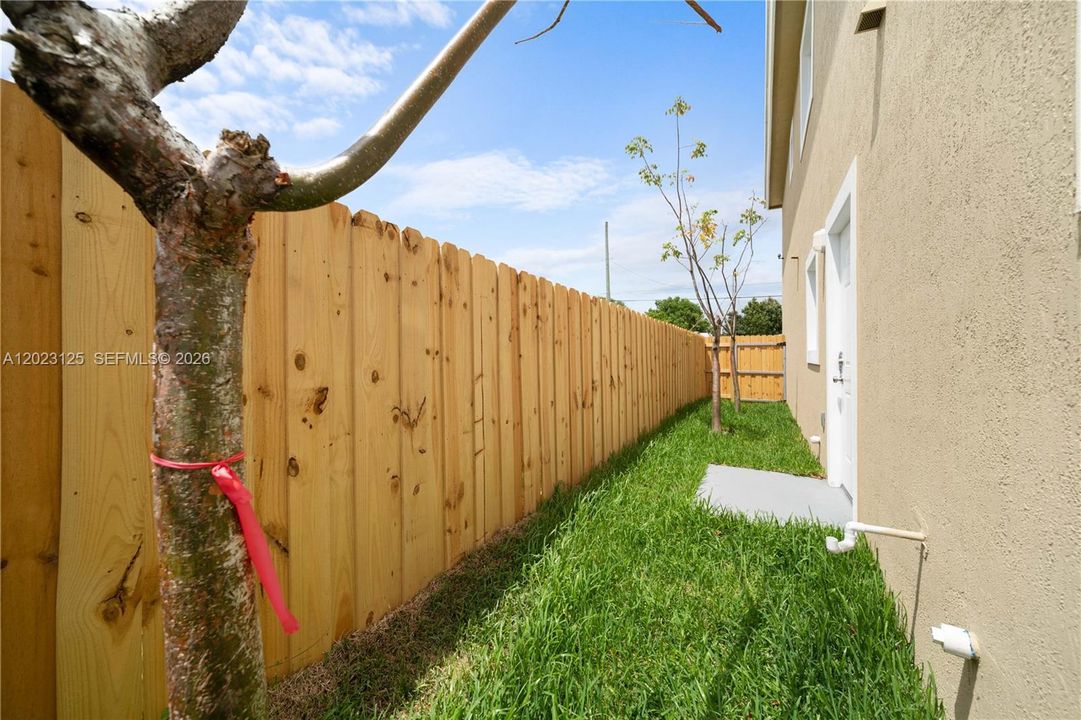 For Rent: $3,800 (4 beds, 3 baths, 1728 Square Feet)