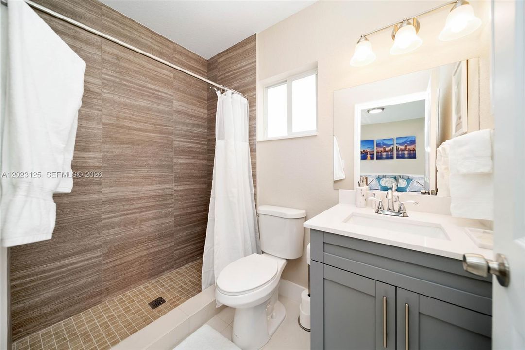 For Rent: $3,800 (4 beds, 3 baths, 1728 Square Feet)
