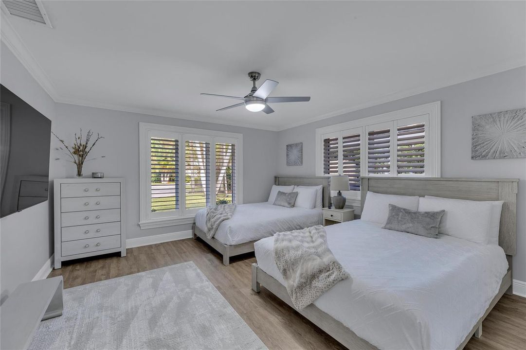 3rd Bedroom (Downstairs) 2 Queen Beds