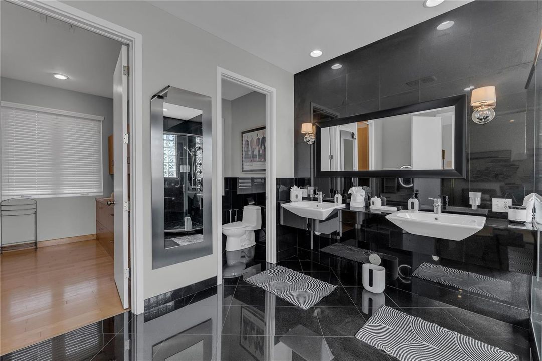 Primary En Suite Bathroom