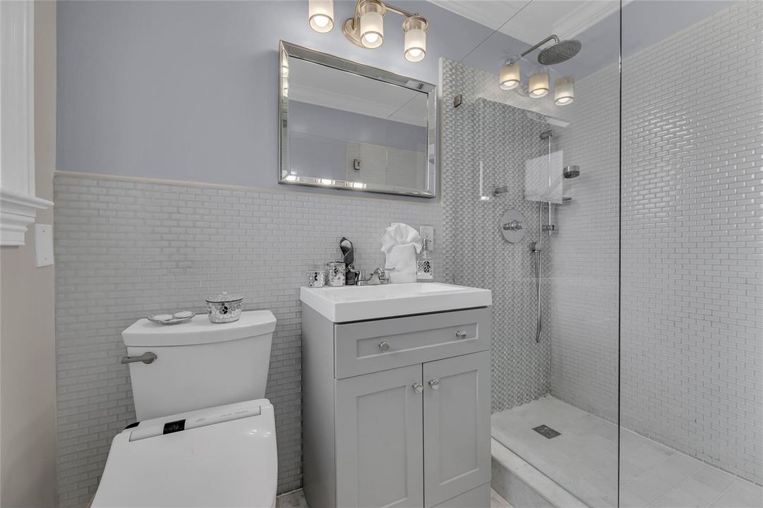 En Suite Bathroom in bedroom #2