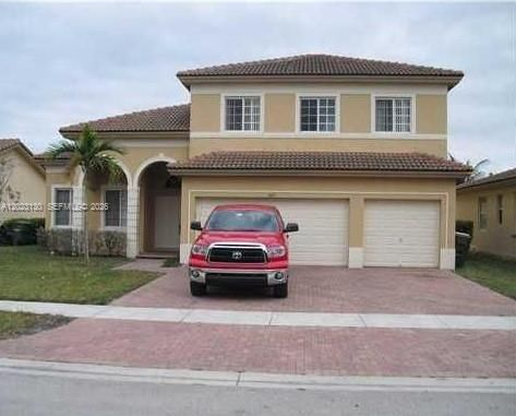 For Rent: $3,500 (4 beds, 3 baths, 2767 Square Feet)