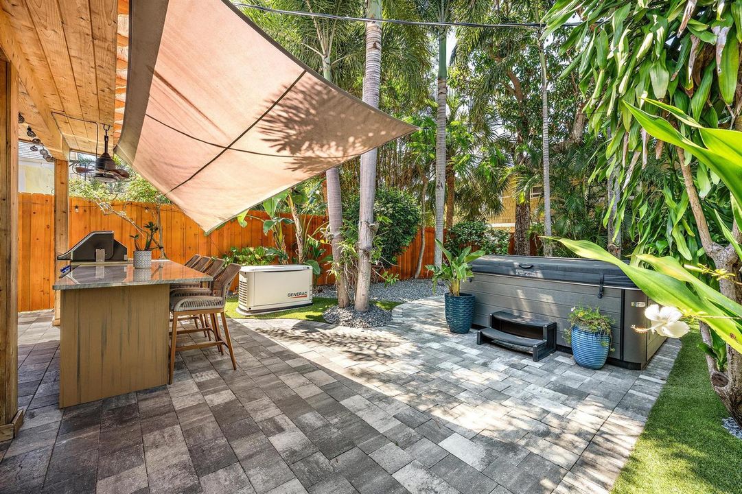 823 Selkirk St-22