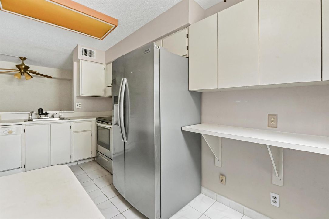 13 Kitchen 02