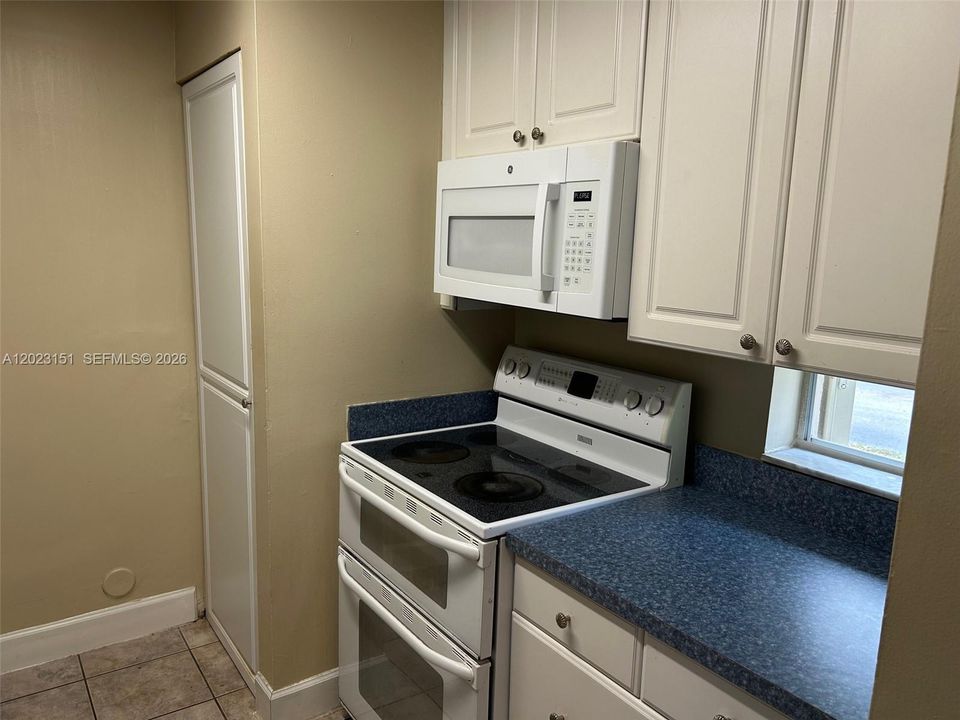 В аренду: $2,450 (3 спален, 2 ванн, 1125 Квадратных фут)