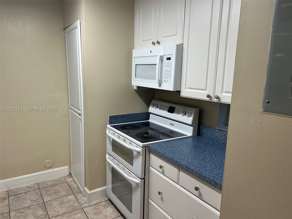 В аренду: $2,450 (3 спален, 2 ванн, 1125 Квадратных фут)