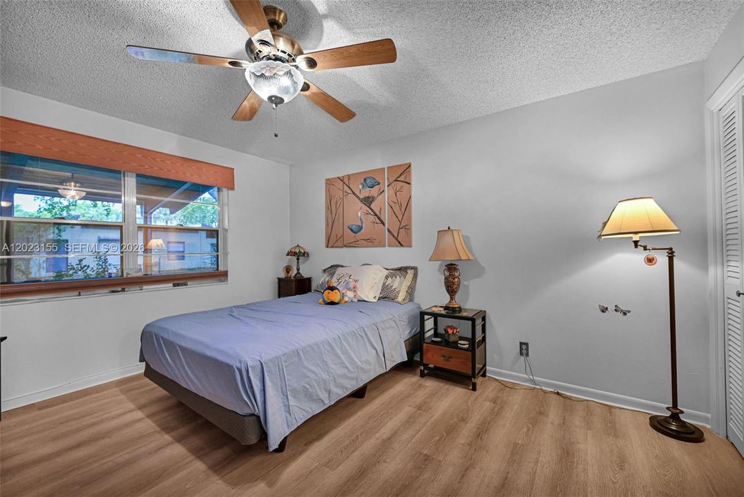 For Sale: $229,000 (2 beds, 2 baths, 960 Square Feet)