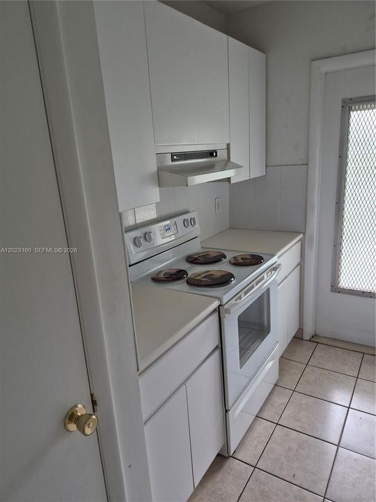 На продажу: $175,000 (1 спален, 1 ванн, 640 Квадратных фут)