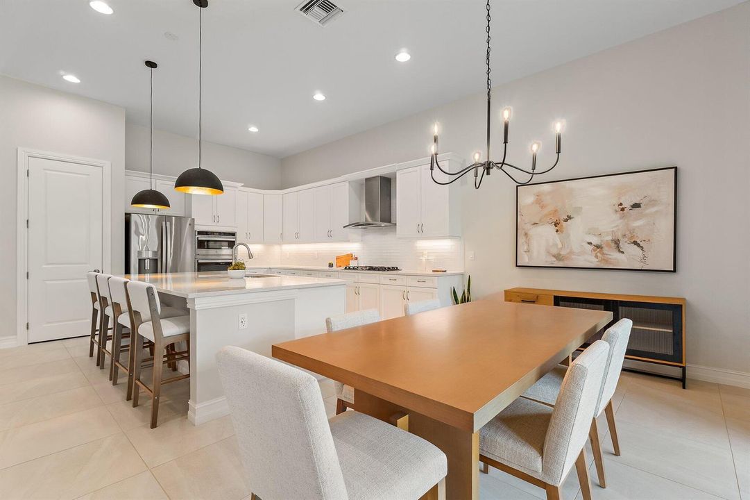 068-5564SWStarAppleSt-PalmCity-SMALL