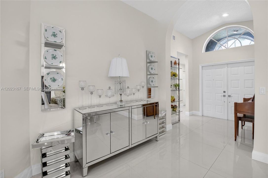 For Sale: $649,000 (3 beds, 2 baths, 2026 Square Feet)
