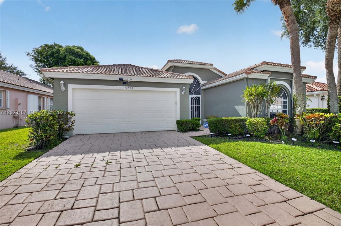 For Sale: $649,000 (3 beds, 2 baths, 2026 Square Feet)