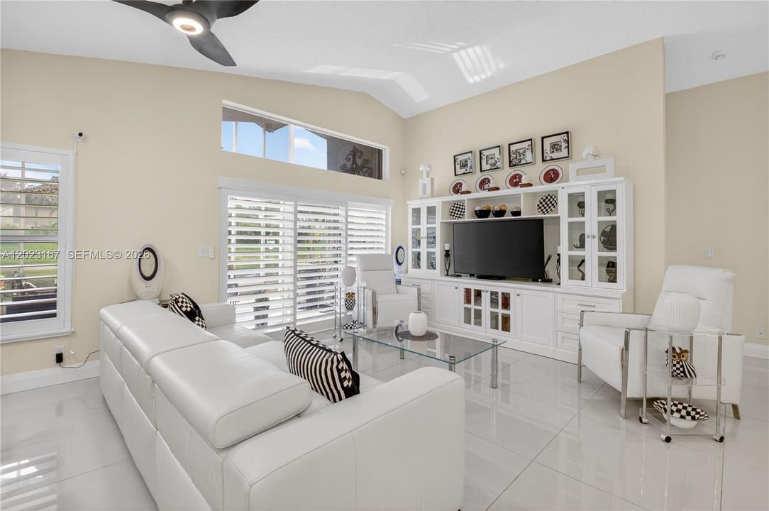 For Sale: $649,000 (3 beds, 2 baths, 2026 Square Feet)