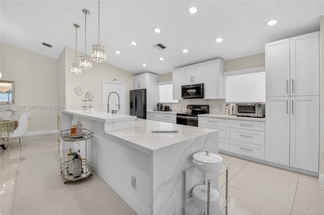For Sale: $649,000 (3 beds, 2 baths, 2026 Square Feet)