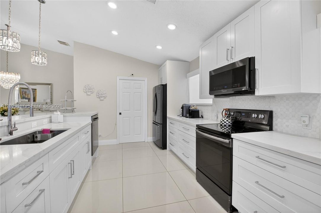 For Sale: $649,000 (3 beds, 2 baths, 2026 Square Feet)
