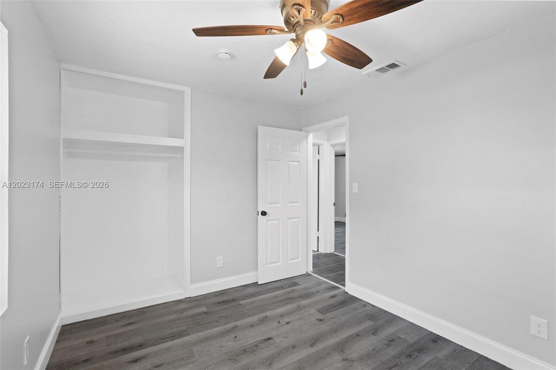 For Sale: $329,000 (3 beds, 2 baths, 1244 Square Feet)