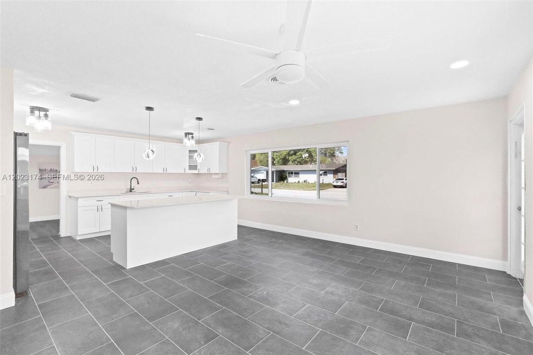 For Sale: $329,000 (3 beds, 2 baths, 1244 Square Feet)