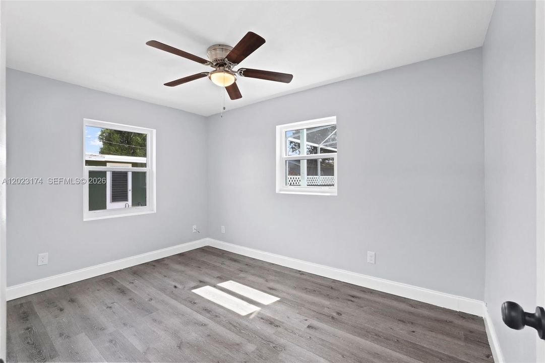 For Sale: $329,000 (3 beds, 2 baths, 1244 Square Feet)
