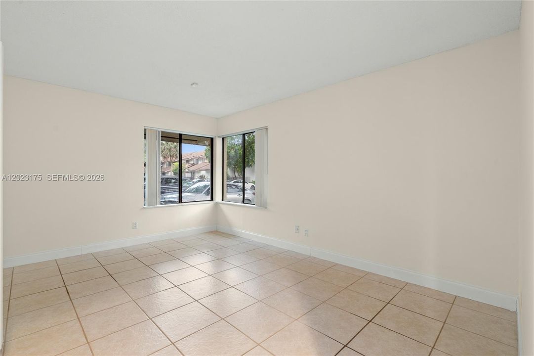 En Venta: $349,000 (2 camas, 2 baños, 1400 Pies cuadrados)