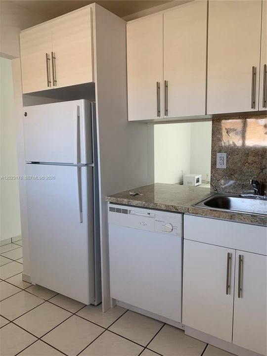 В аренду: $1,800 (1 спален, 1 ванн, 712 Квадратных фут)