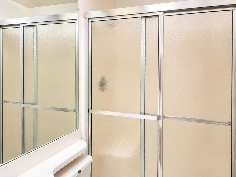 Main Shower 1