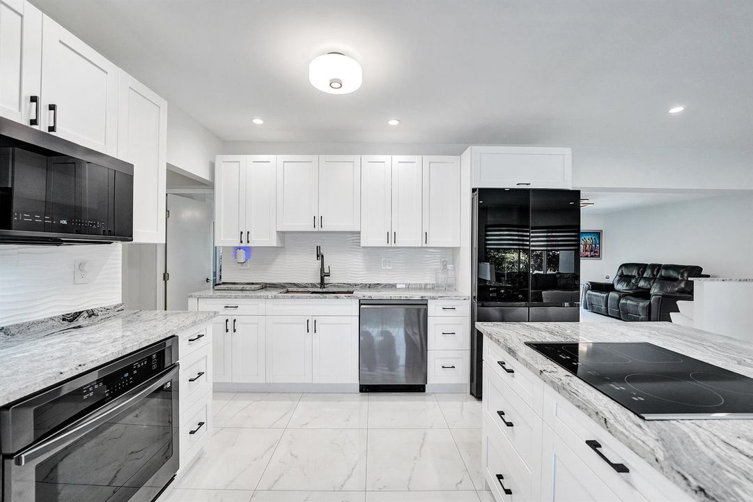 9-kitchen DSC03219