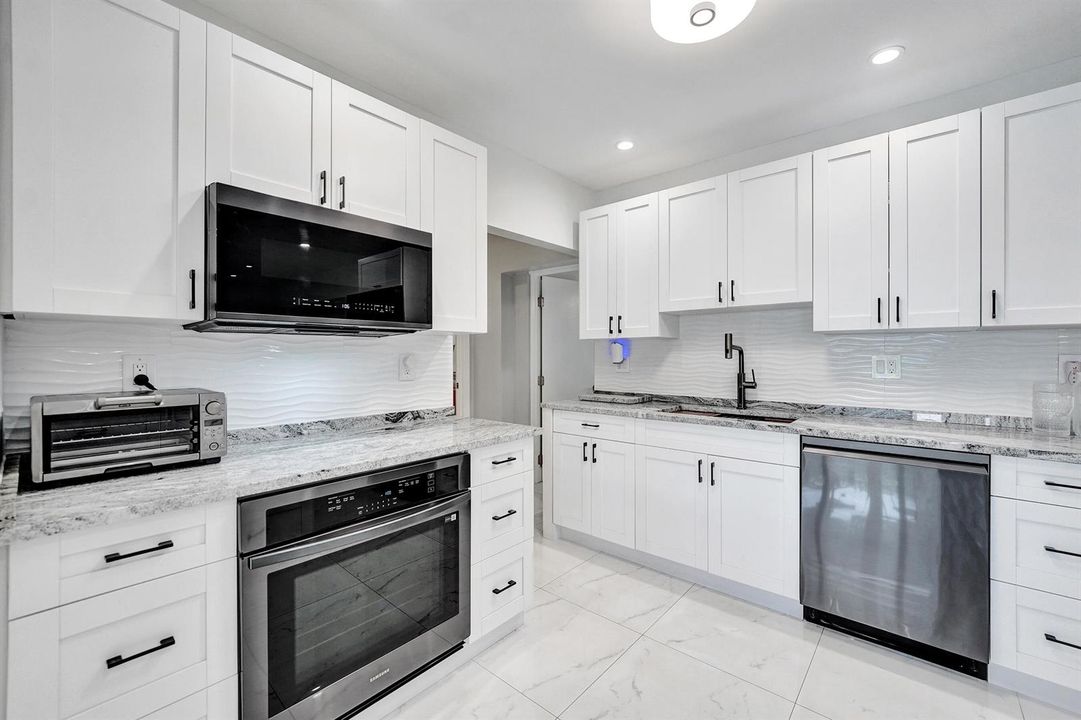 10-kitchen DSC03222