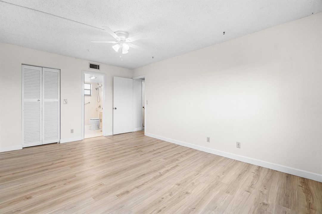 030-725LoriDrive-412-PalmSprings-FL-3346