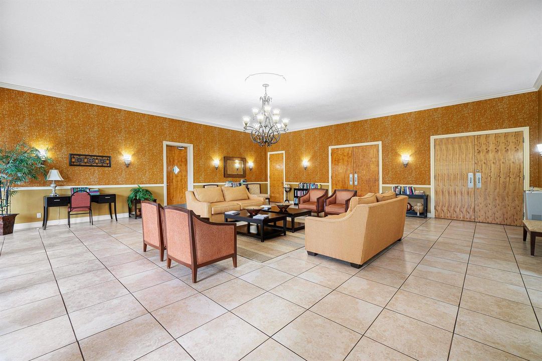040-725LoriDrive-412-PalmSprings-FL-3346
