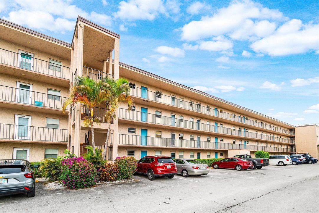 003-725LoriDrive-412-PalmSprings-FL-3346