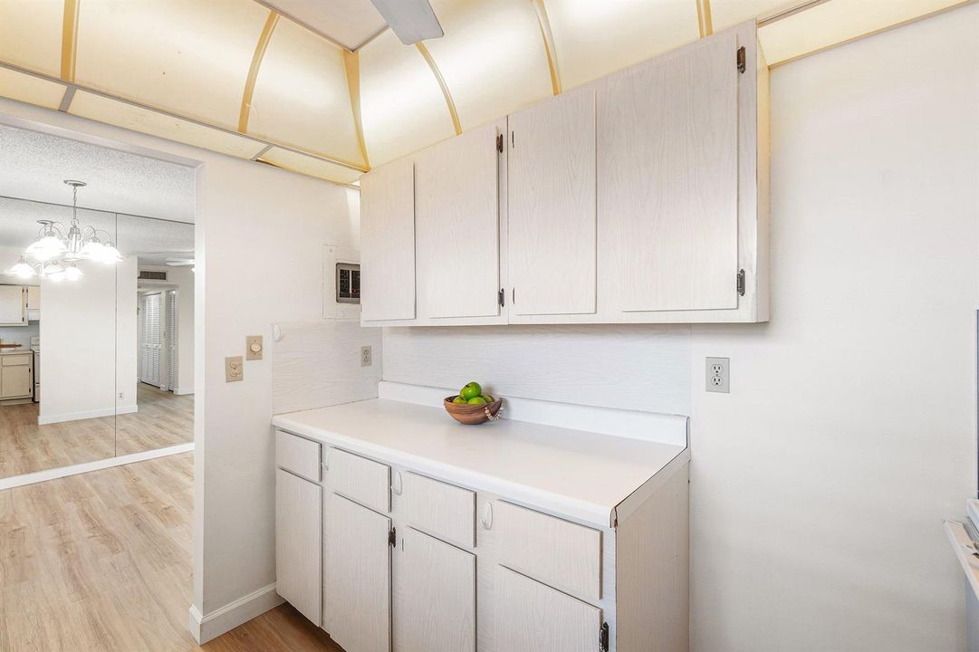 016-725LoriDrive-412-PalmSprings-FL-3346