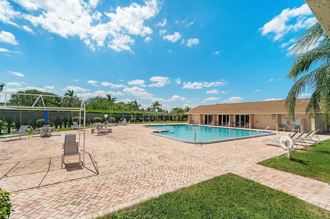 038-725LoriDrive-412-PalmSprings-FL-3346