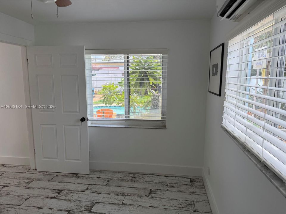 For Rent: $2,400 (1 beds, 1 baths, 800 Square Feet)