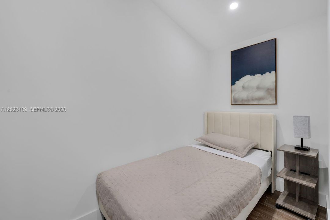 For Sale: $1,169,000 (5 beds, 3 baths, 1779 Square Feet)