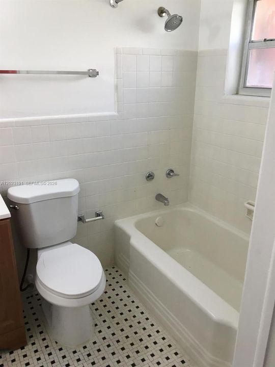 В аренду: $1,300 (0 спален, 1 ванн, 450 Квадратных фут)