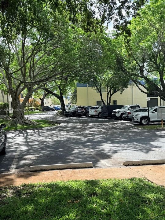 En Venta: $340,000 (2 camas, 2 baños, 946 Pies cuadrados)